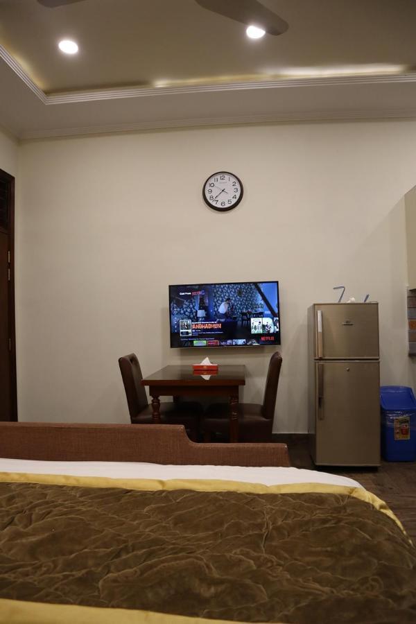 Hayyat Luxury Hotel Suites Lahor Kültér fotó