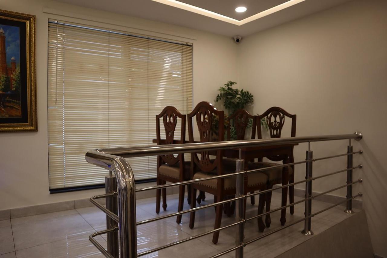 Hayyat Luxury Hotel Suites Lahor Kültér fotó