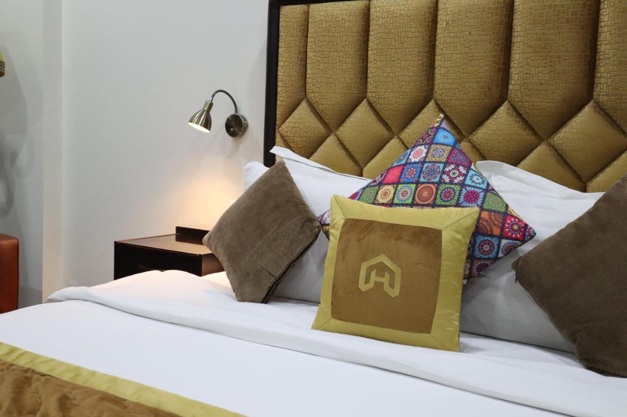 Hayyat Luxury Hotel Suites Lahor Kültér fotó