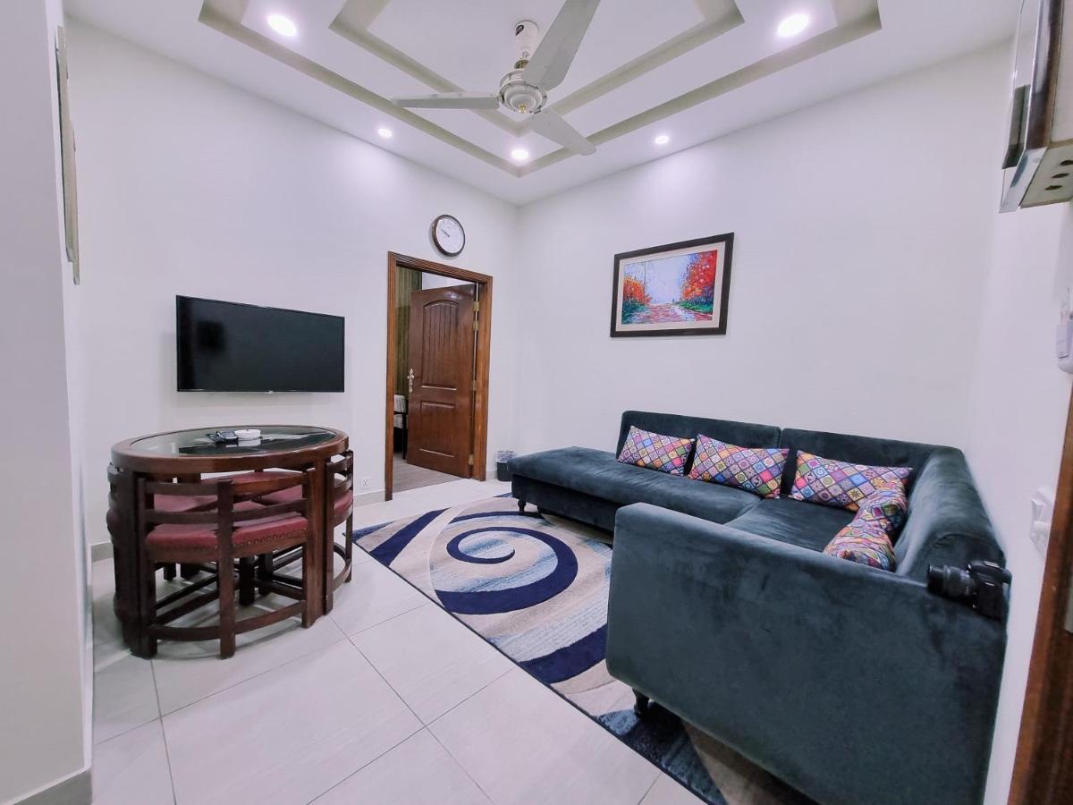 Hayyat Luxury Hotel Suites Lahor Kültér fotó