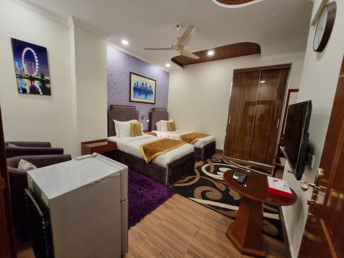 Hayyat Luxury Hotel Suites Lahor Kültér fotó