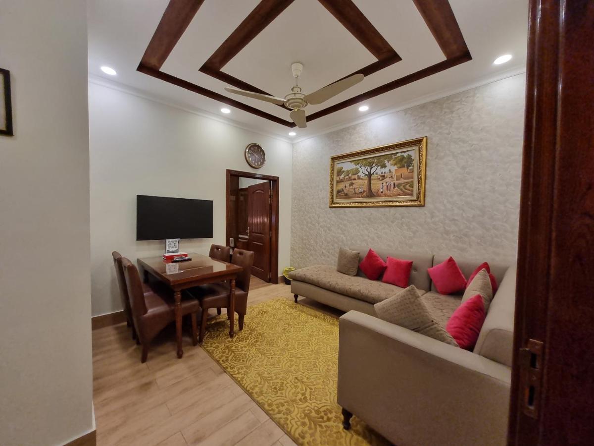 Hayyat Luxury Hotel Suites Lahor Kültér fotó