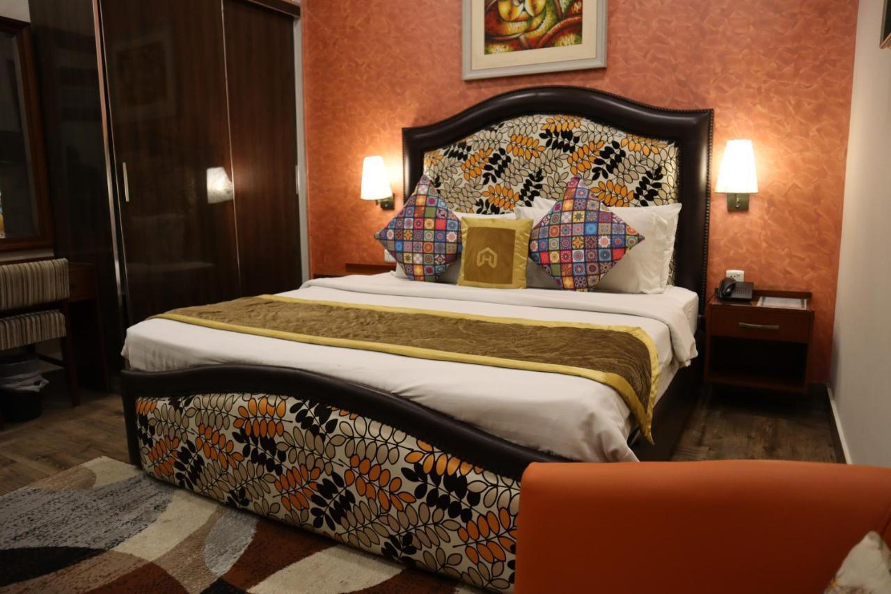 Hayyat Luxury Hotel Suites Lahor Kültér fotó