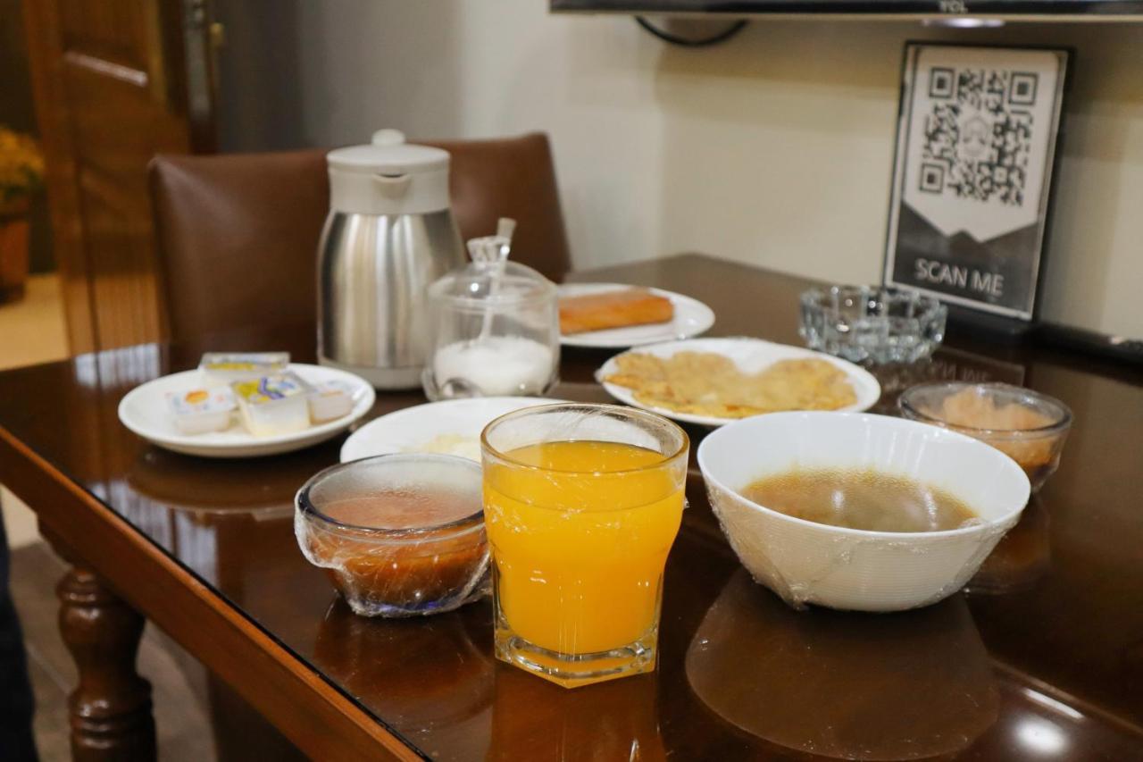 Hayyat Luxury Hotel Suites Lahor Kültér fotó