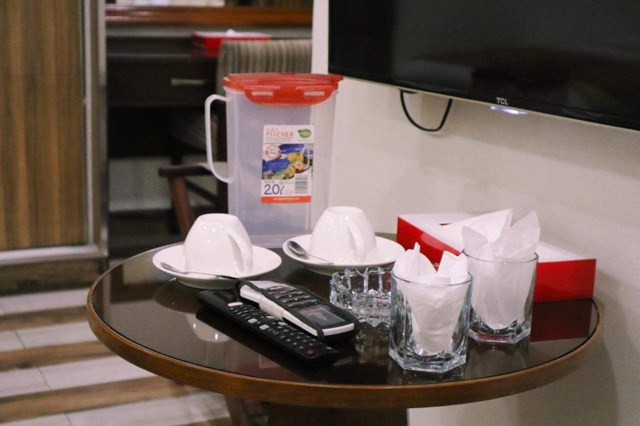 Hayyat Luxury Hotel Suites Lahor Kültér fotó